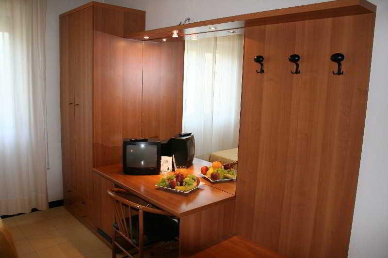 Hotel Italia Оккьобелло Екстер'єр фото