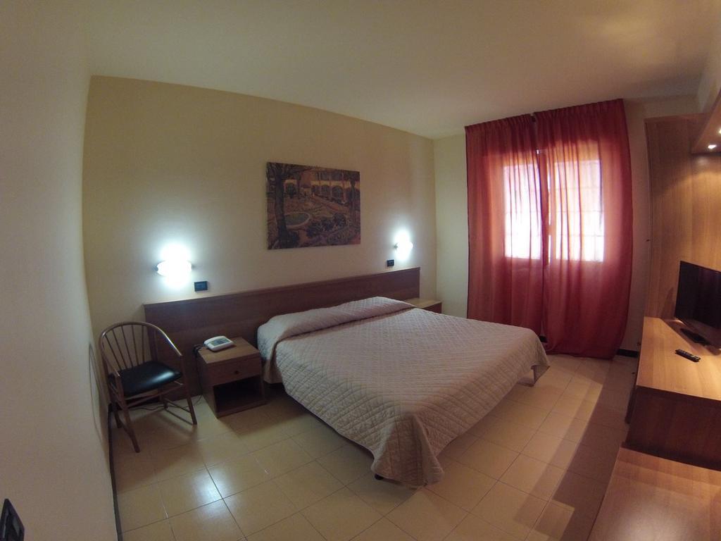 Hotel Italia Оккьобелло Екстер'єр фото