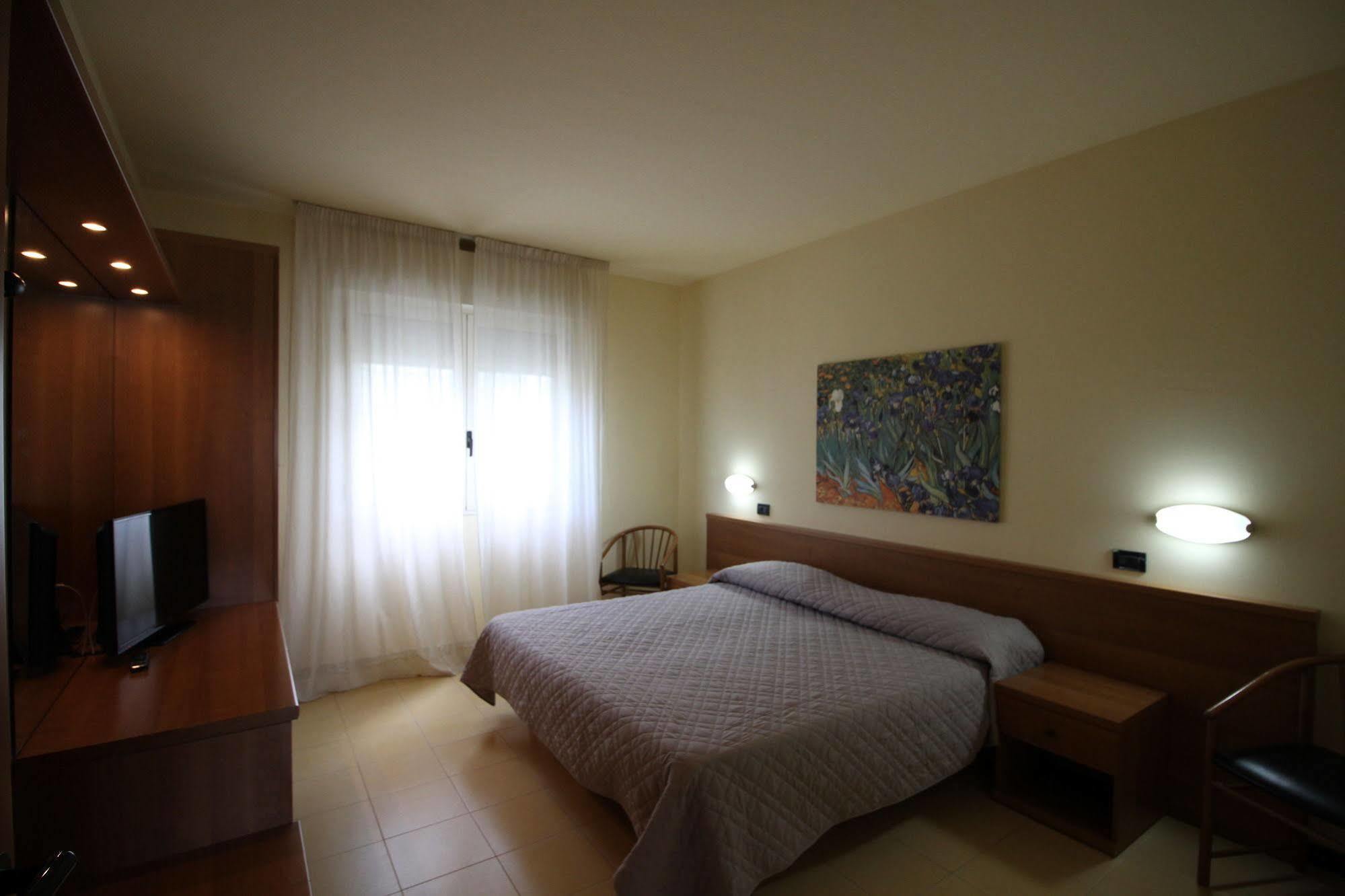 Hotel Italia Оккьобелло Екстер'єр фото